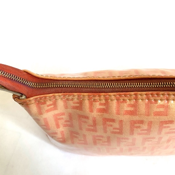 SOLD✨ Fendi Coated Canvas Shoulder Bag - Picture 4 of 8